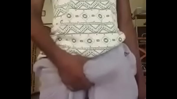 8933ED25-278E-4A7E-BEE2-A980125FF6C4.MOV 