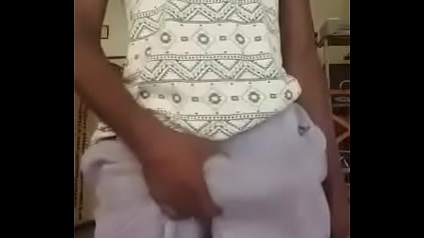 Play MP4 - 8933ED25-278E-4A7E-BEE2-A980125FF6C4&period;MOV