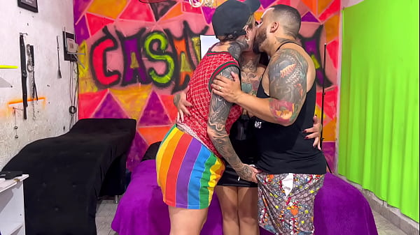 Play MP4 - Sapatona Virgem chupa e fode melhor que mulher &eacute; sua amiga peituda se surpreender&excl; &lpar;Extremando aqui no xvideos Renata Gomes&rpar;