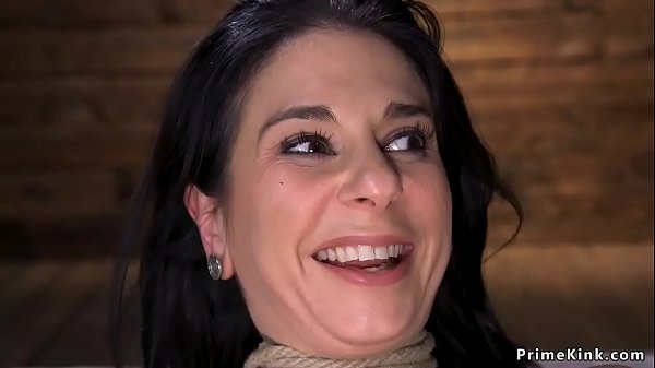 Alt slave gets zapper in_bondage