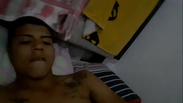 Venezolana reci&eacute;n llegada busca pinga paraba sobrevivir 