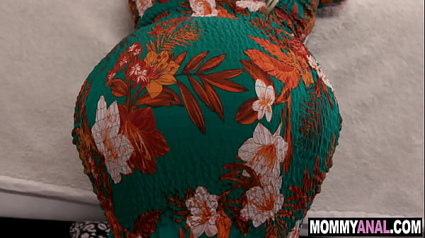 Concerned step mom givesstep son her anal hole