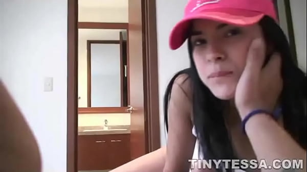 Play MP4 - Amateur teen Tiny Tessa fucked