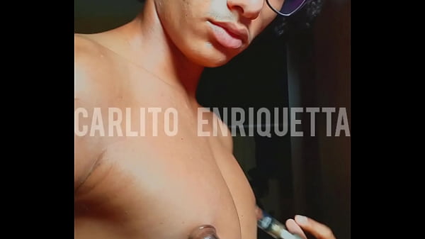 AMO BRINCAD COM OS MEUS MAMILOS