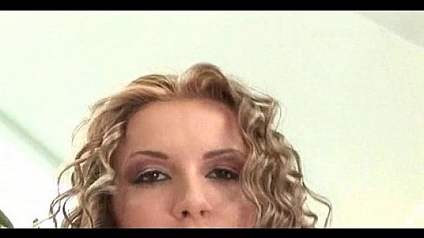 Squirting Babe 051 thumbnail