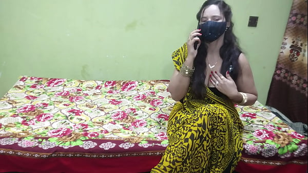 Play MP4 - Pakistani Hot Aunty ny Bulaya apny Yar ko aur Lund apni Gand mai Dal Liya Hindi Audio