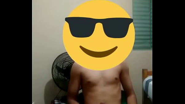 Play MP4 - Batendo uma no quarto