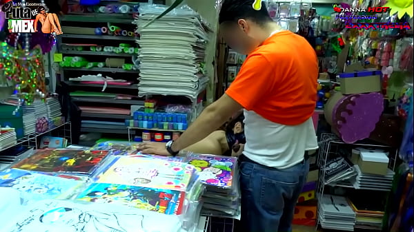 MI MEJOR VIDEO DE_SEXO EN PUBLICO Y LA GENTE_PASA Y ME INSULTA POR PUTA