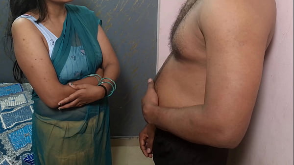 Play MP4 - रूम किराए पर लेने आई भाभी ने किराया कम करवाने के लिए मकान मालिक से चुदवाई अपनी चूत