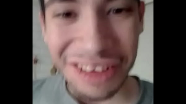 Chileno gay de Valparaiso muestra su culo 