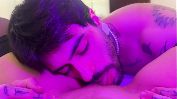 SEDUZIMEU VIZINHO NO_ELEVADORE LEVEIELE PARA MEU APARTAMENTO PRA FODER MINHA BUCETINHA TEASER COLLAB MATHEUS CASTRO