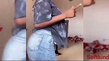 African ebony queen used dance to seduce her maid
