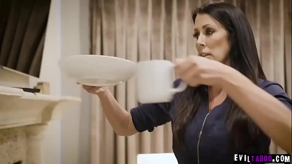 Play MP4 - Fuck me&excl; This scene with Alina 'the tounge' Lopez is just crazy hot&excl; The ending creampie is must see&excl;