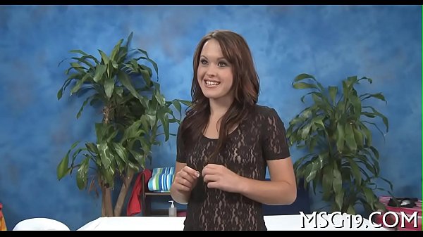 Tanned sweetie enjoys pecker ride 