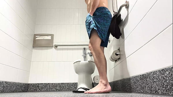 GETTING KINKY IN PUBLIC RESTROOM 