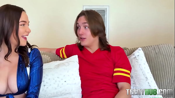 Play MP4 - Stepbrother's Revenge&colon; Rissa and Serena's Wild Day of Submission