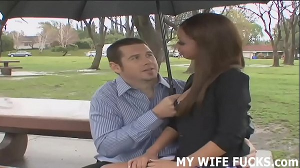 Play MP4 - I need a hard dick in my tight white MILF pussy