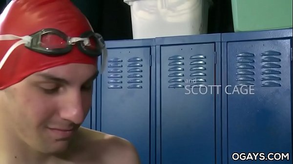 Play MP4 - Swimmers with gorgeous cocks