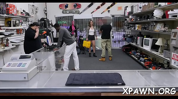 Angel is opening upher body to have dilettante sexin shop