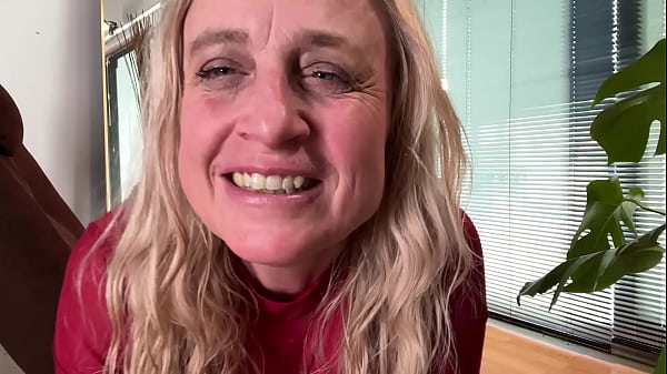 Private couch fisting time