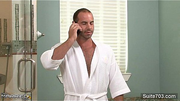 Married guy gets fucked by a gay in bathroom 