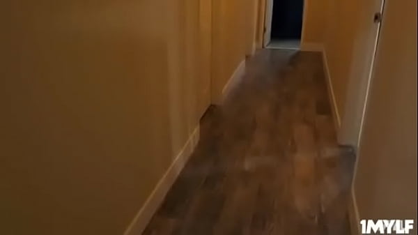 Nonton Youre Home Early0.mp4 thumbnail