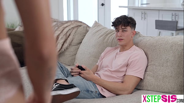 Easter had stepsis and her BFF horny for a big carrot and stepbro had one 