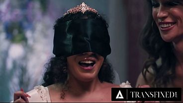 Wild Bachelorette Turns Into Hot Threesome thumbnail