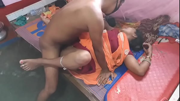 Paros me rahne wali bhabhi ko mast maza diya 