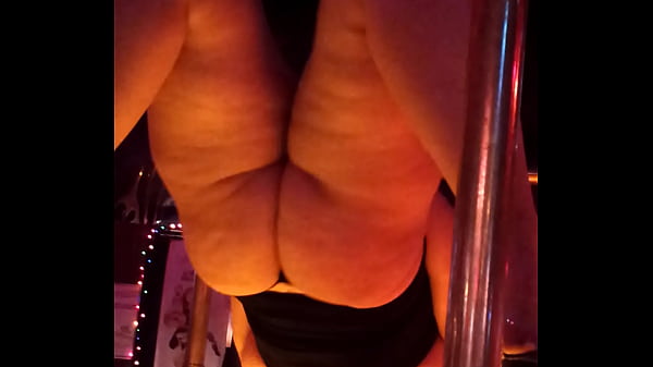 Thick readhead dancer withamazingbooty