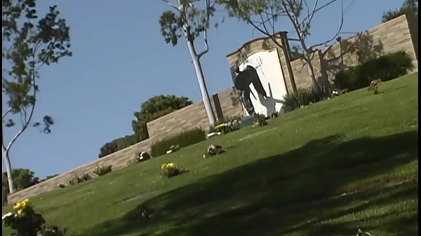 Nonton Dee And Christie Share Cock In Interracial Threesome thumbnail