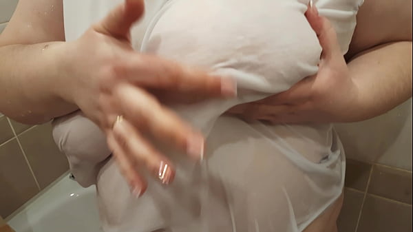Play MP4 - Big wet titties in wet t-shirt under shower