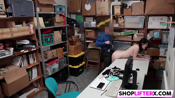 Gal Ivi Gets HugeWiener_For Shoplifting