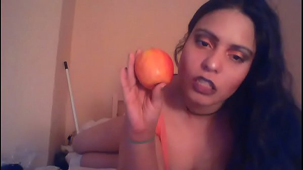 Nonton Ginger Paris Red Apple Cooling Hot Pussy Masturbation thumbnail