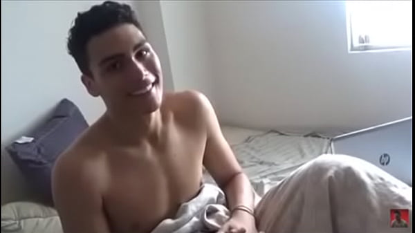 Play MP4 - YouTuber Marquinho Tm pillado jalando el ganso