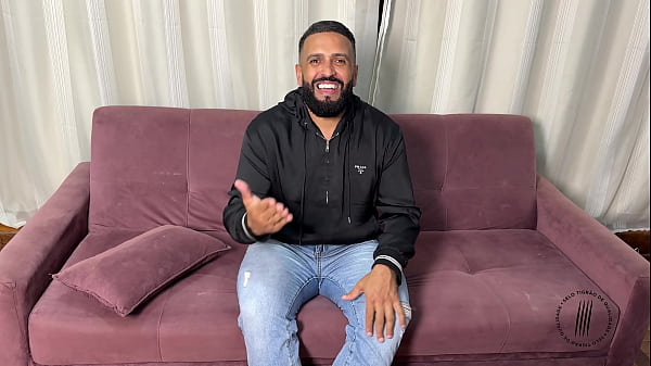 Trailer entrevistando seu cuzinho 