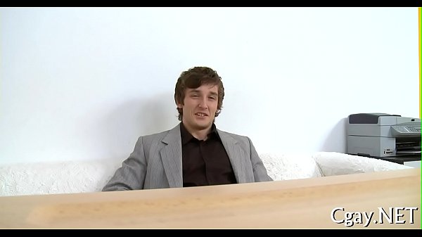 Blowjob for appealing homosexual stud 