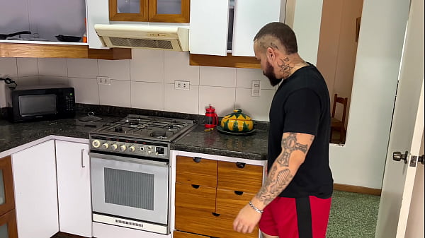 Play MP4 - Gordo Peludo Vergon Pre&ntilde;a el culo Blanco de Scoty Brayan