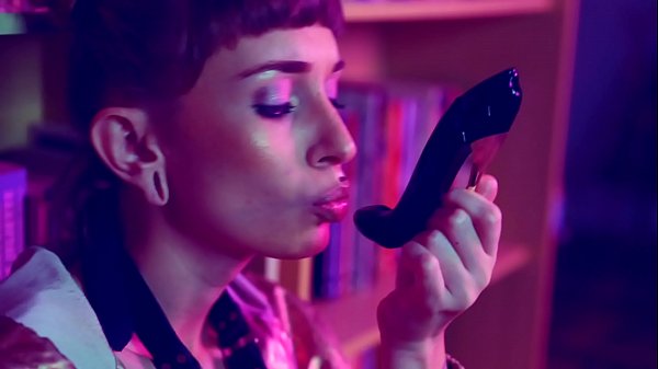 Play MP4 - Fetiche & putaria na quarentena&colon; pervertida brincando & gozando com salto alto&period; &lpar;High heels&comma; Ball gag & orgasm&rpar; - Bia Romanxxx