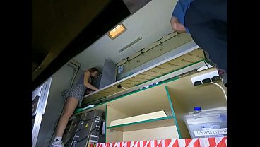 Nonton Sexy Girl Got Her Pussy Licked While Making A Cigarette For Her Boss thumbnail