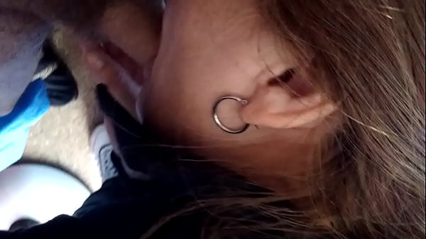 Mi cuñada a escondidasme haceun pete