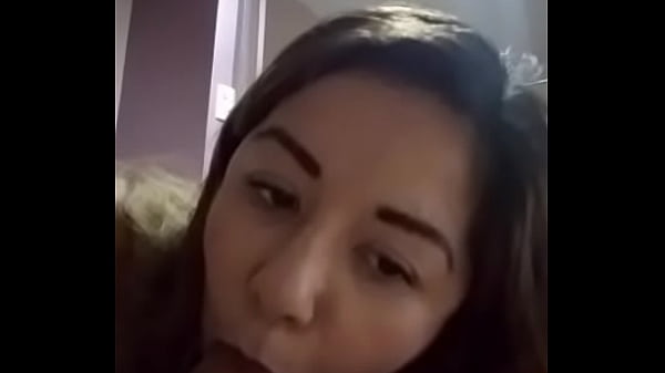 Play MP4 - Hermosa chupando