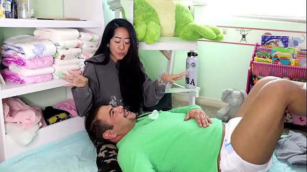 CGL ABmommy little design a diaper spa