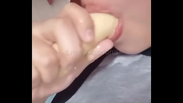 Engoli minha banana todinha 