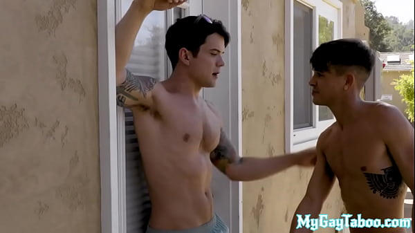 Muscular stepbro breeding jock in kinky couple 