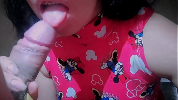 Mi padrastro polic&iacute;a me pone a montar su gruesa verga cuando lleg&oacute; de la escuela a la colegiala teen de escuela federal le gusta sentir el semen dentro de ella casero real no fingido ntr