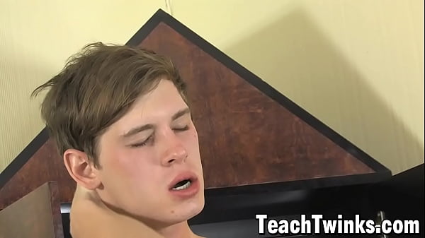 Seductive gay ass fucked by twink lover 