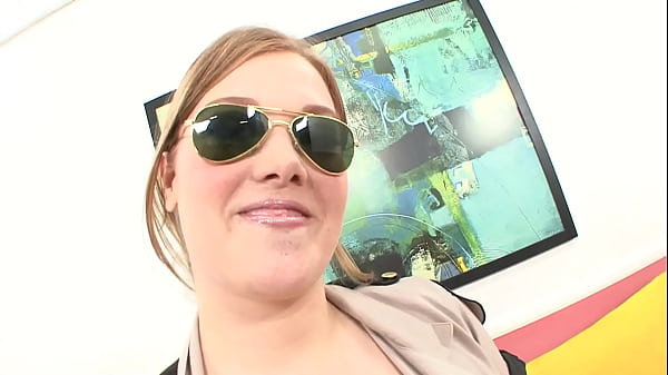 Nonton Sierra Skye A Horny Girl With Big Tits Gets Her Pussy Penetrated thumbnail