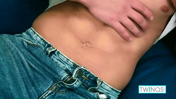 Play MP4 - Muscular Fuck Boy Luke Beats His Hard Throbbing Meat With A Fleshlight