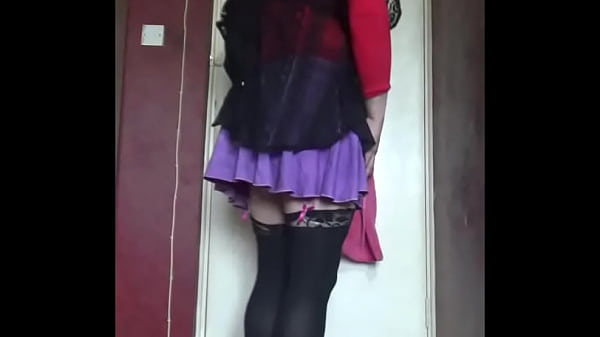 let me suck your cock while you film it 